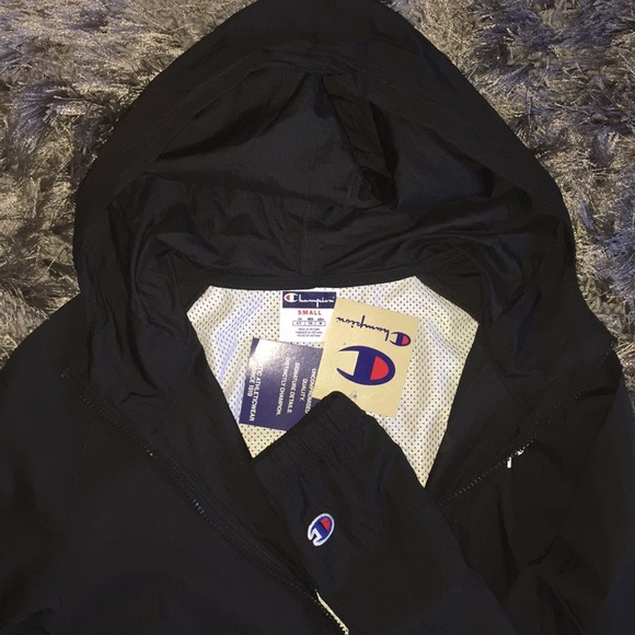 Men’s Champion Colorblock Manorak - Picture 3 of 5